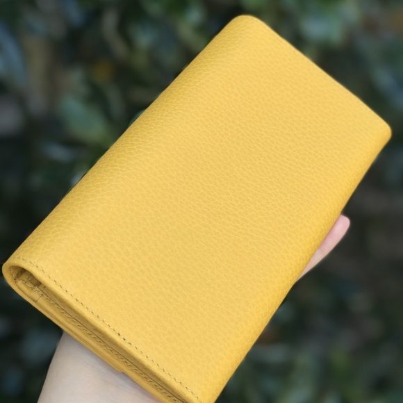 Gucci Yellow Swing New Leather Continental Wallet - Picture 2 of 4